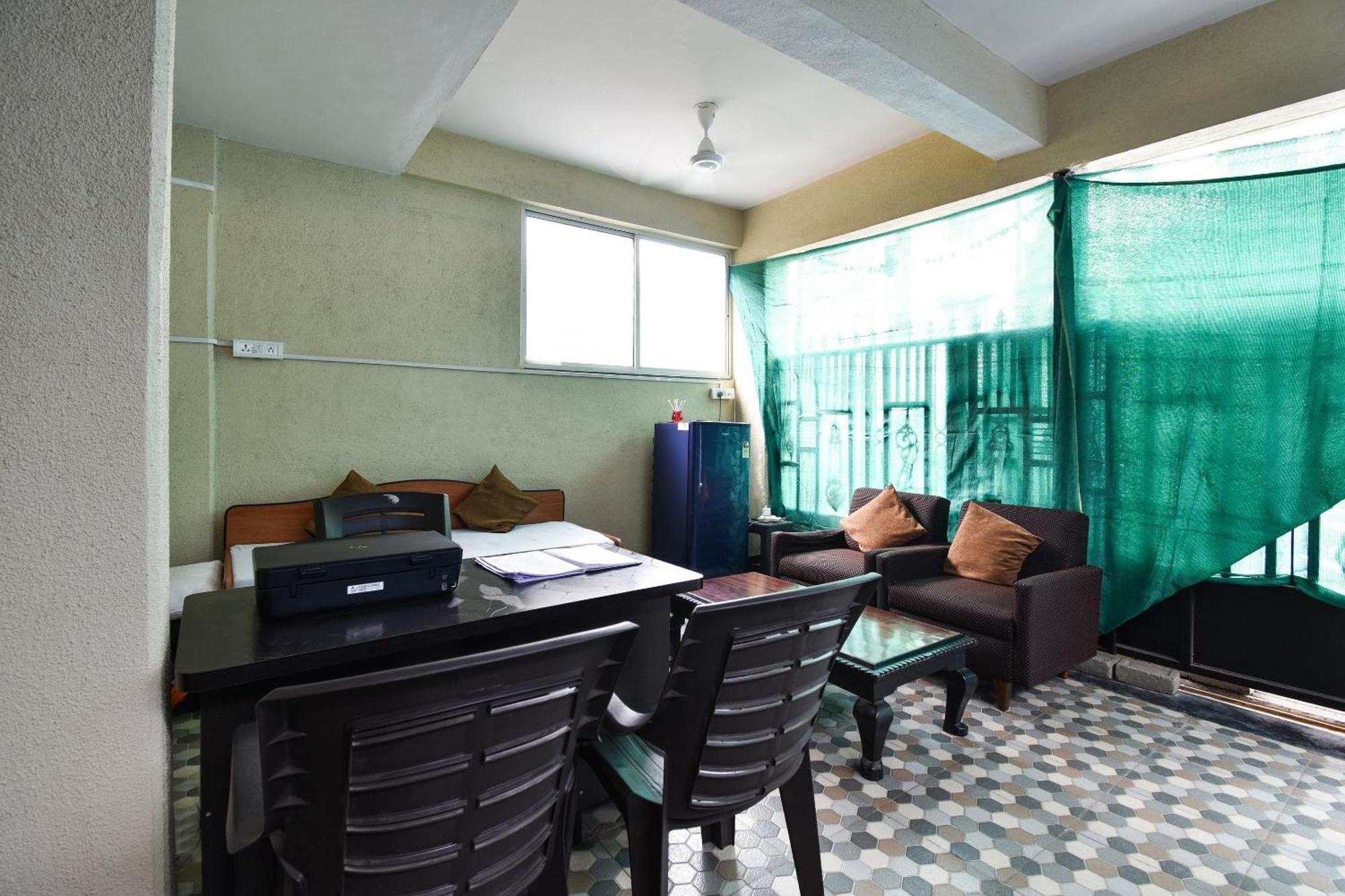 Hotel O Felicita Inn Near Seasons Mall Kharadi Exterior foto